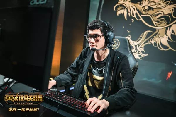 巴特勒连续十五场比赛得分超过战术调整，RNG冲击纪录！